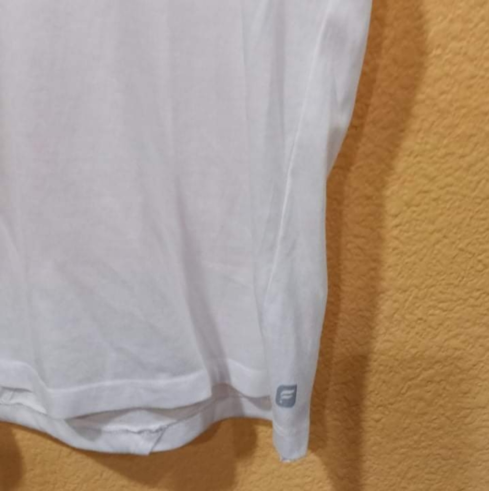 Fabletics White Top - Picture 2 of 6